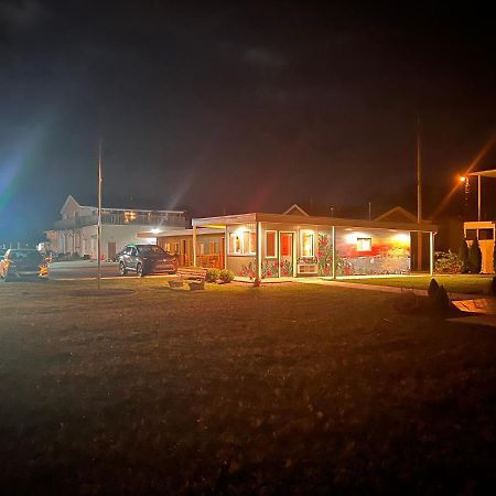 The Cedar Motel แซนดัสกี ภายนอก รูปภาพ