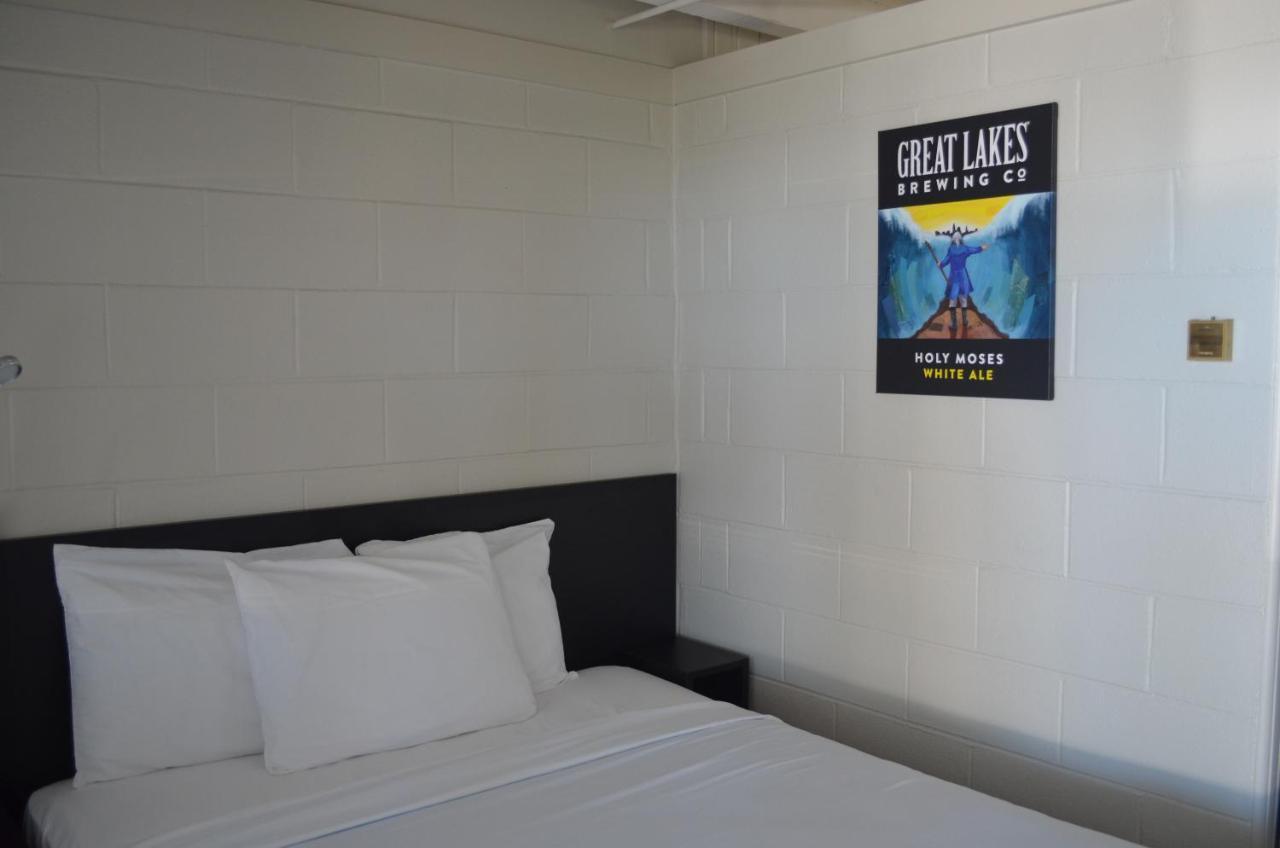The Cedar Motel แซนดัสกี ภายนอก รูปภาพ