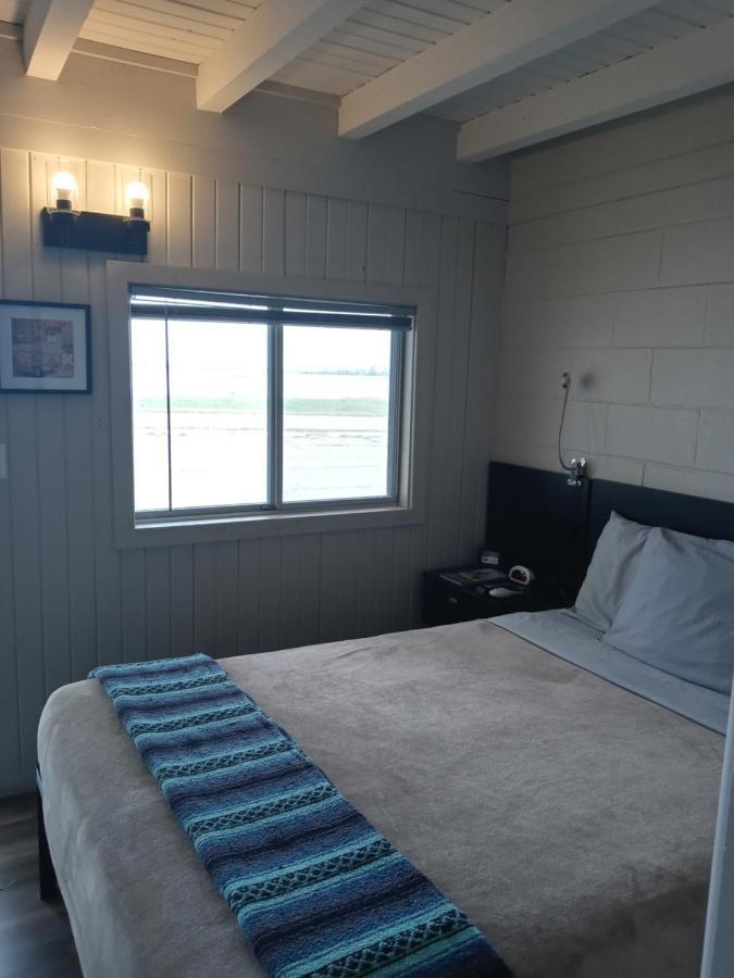 The Cedar Motel แซนดัสกี ภายนอก รูปภาพ