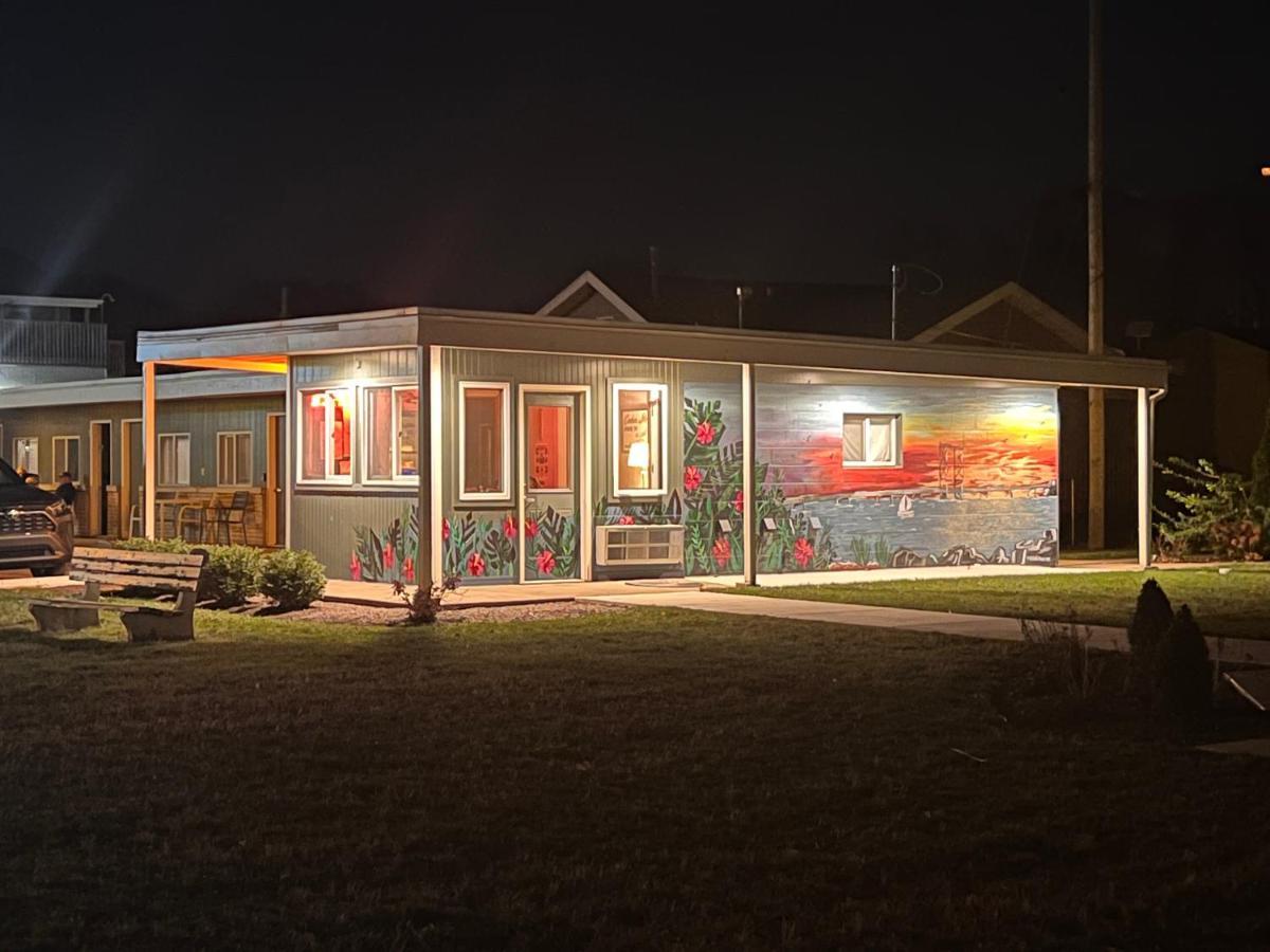 The Cedar Motel แซนดัสกี ภายนอก รูปภาพ
